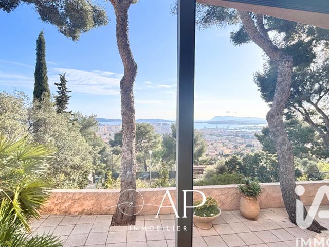 Vente  Maison de 215 m² à Toulon 990 000 euros Réf: SFN-1961355