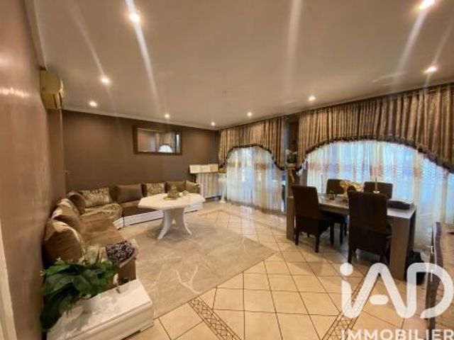 Vente  Appartement F4  de 82 m² à Toulon 190 000 euros Réf: SFN-1958033