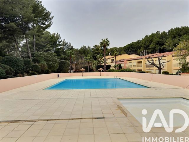 Vente  Appartement F2  de 39 m² à Sanary 199 500 euros Réf: SFN-1964928