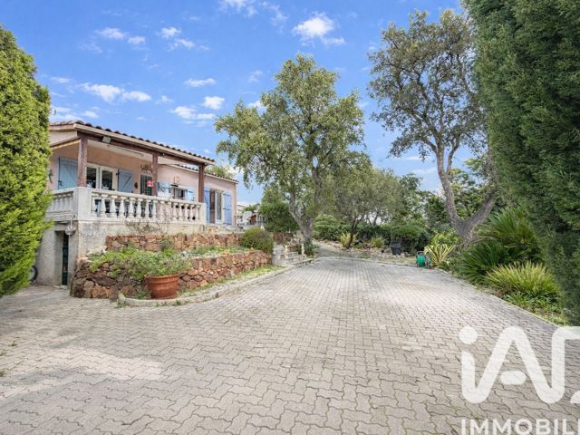 Vente  Maison de 60 m² à Roquebrune sur Argens 275 000 euros Réf: SFN-1954467