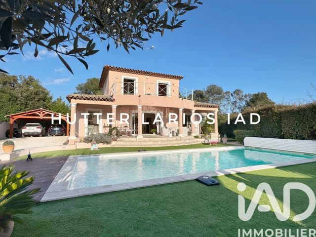 Vente  Maison de 220 m² à La Crau 799 000 euros Réf: SFN-1970136