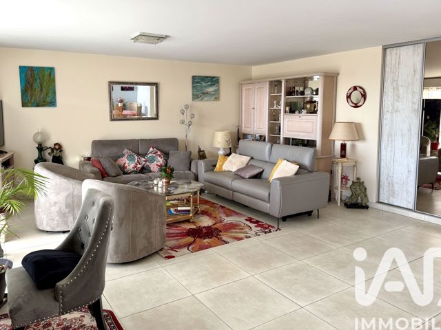 Vente  Appartement F4  de 92 m² à Fréjus 850 000 euros Réf: SFN-1970209