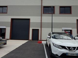 Vente  Local commercial de 260 m² à Signes 495 000 euros