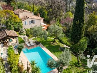 Vente  Maison de 260 m² à Montauroux 890 000 euros