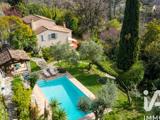 Vente  Maison de 260 m² à Montauroux 890 000 euros