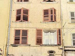Vente  Appartement T3  de 71 m² à Toulon 149 900 euros Réf: SFN-1974001