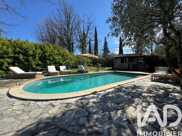 Vente  Maison de 142 m² à Saint Paul en Forêt 699 000 euros Réf: SFN-1977947