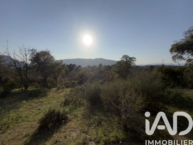 Vente  Terrain de 13927 m² à Bagnols en Forêt 250 000 euros Réf: SFN-1974475