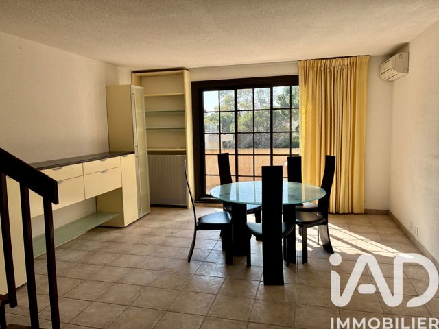 Vente  Appartement F2  de 55 m² à Saint Raphaël 204 000 euros Réf: SFN-1979053