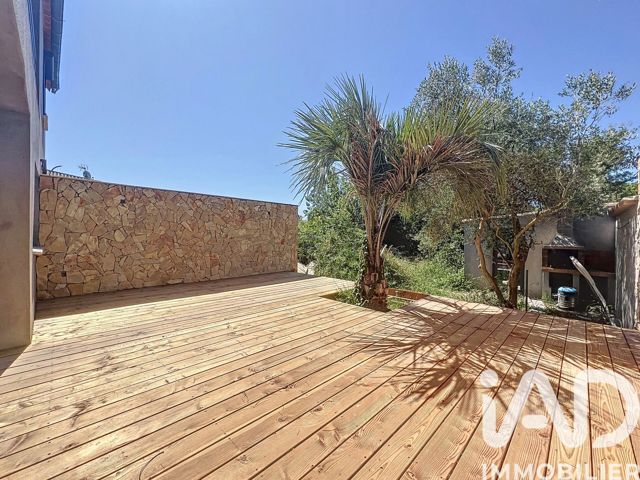 Vente  Appartement F3  de 72 m² à Hyères 489 000 euros Réf: SFN-1979516