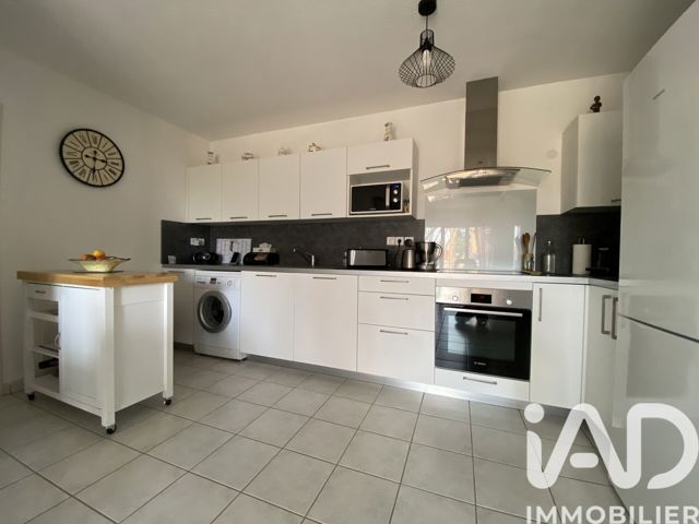 Vente  Appartement F3  de 71 m² à La Seyne 265 000 euros Réf: SFN-1980440