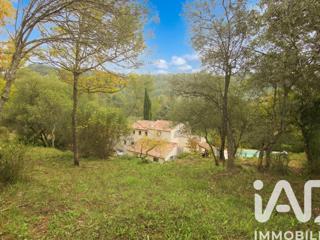 Vente  Maison de 163 m² à Méounes lès Montrieux 499 000 euros