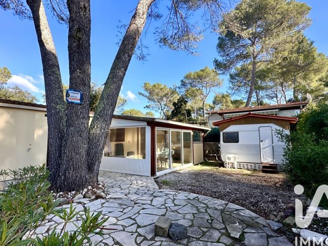 Vente  Terrain de 200 m² à Fréjus 64 000 euros Réf: SFN-1988122