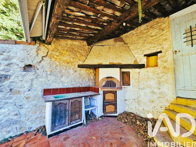 Vente  Maison de 117 m² à Montferrat 85 000 euros Réf: SFN-1994167