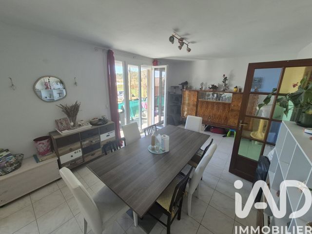 Vente  Appartement F5  de 85 m² à Vinon sur Verdon 182 000 euros Réf: SFN-2036175