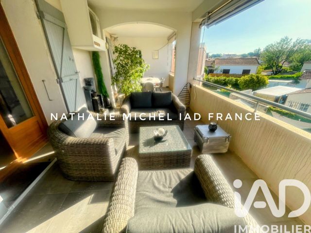 Vente  Appartement T5  de 130 m² à Toulon 398 000 euros Réf: SFN-1997093
