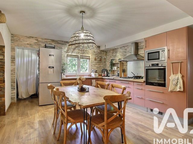 Vente  Appartement F5  de 112 m² au Beausset 365 000 euros Réf: SFN-1999639