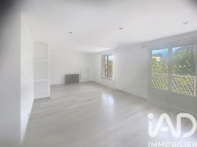 Vente  Appartement F3  de 68 m² à Toulon 184 400 euros Réf: SFN-1999032