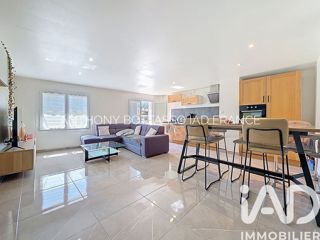 Vente  Appartement T3  de 64 m² à Solliès Pont 180 000 euros