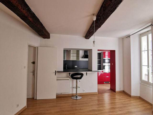 Vente  Appartement F4  de 72 m² à Brignoles 128 000 euros Réf: SFN-2003958