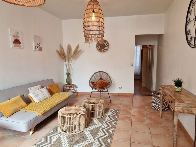 Vente  Appartement T2  de 45 m² à Vidauban 108 000 euros Réf: SFN-2005021