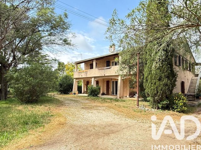 Vente  Maison de 327 m² à La Crau 849 000 euros Réf: SFN-1926770