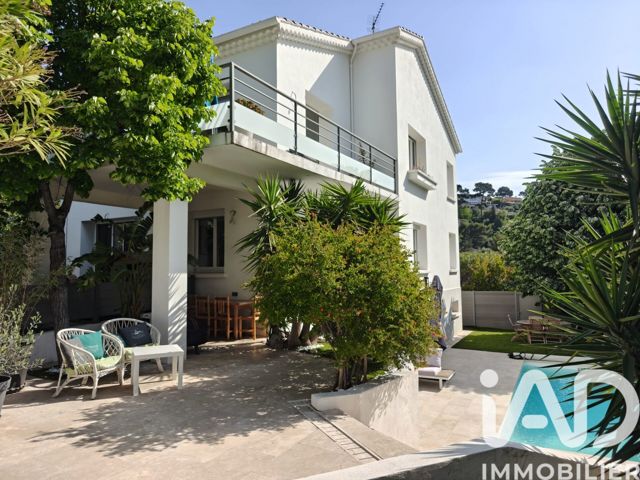 Vente  Maison de 228 m² à Toulon 798 000 euros Réf: SFN-2008463