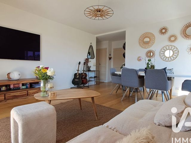 Vente  Appartement F3  de 65 m² à Fréjus 272 000 euros Réf: SFN-2008433