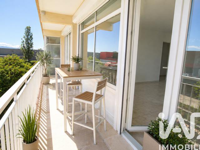 Vente  Appartement T2  de 52 m² à Fréjus 212 000 euros Réf: SFN-2010109