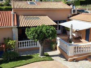 Vente  Maison de 194 m² à Taradeau 628 000 euros