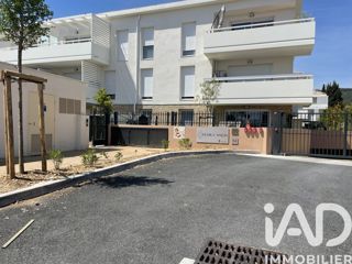 Vente  Appartement T2  de 39 m² à Solliès Pont 201 000 euros