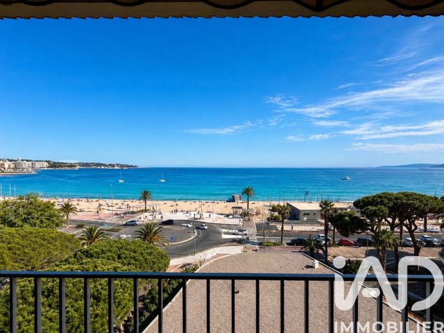Vente  Appartement T3  de 72 m² à Fréjus 998 000 euros Réf: SFN-2011321
