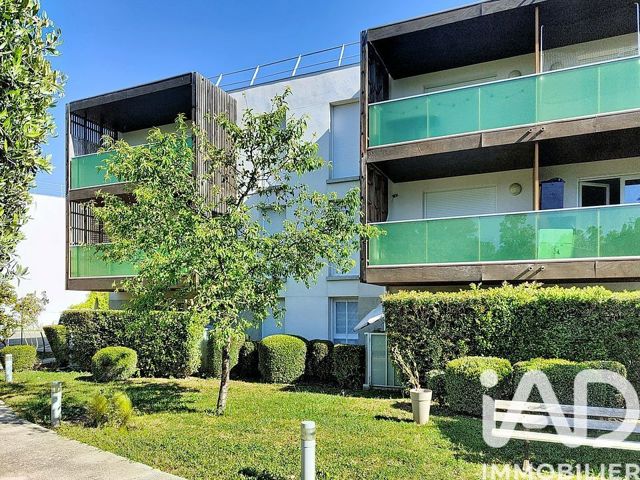 Vente  Appartement T2  de 49 m² à Toulon 175 000 euros Réf: SFN-2003758