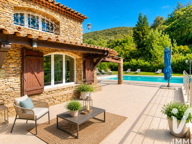 Vente  Maison de 264 m² à Cogolin 1 660 000 euros Réf: SFN-2016081