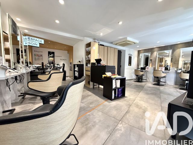 Vente  Local commercial de 62 m² à Toulon 189 000 euros Réf: SFN-2021729