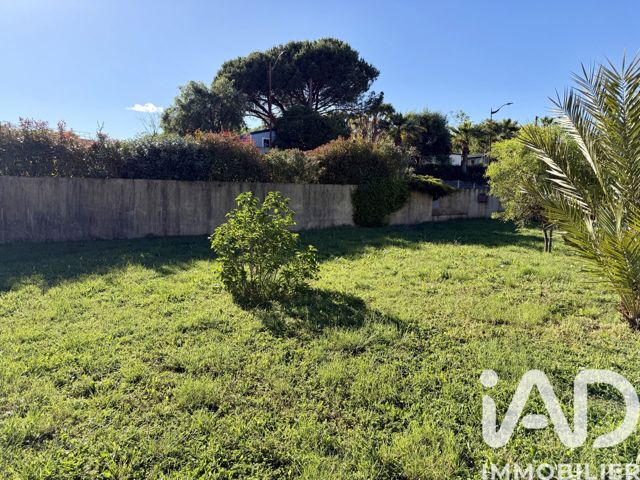 Vente  Terrain de 430 m² à Fréjus 277 000 euros Réf: SFN-2021269