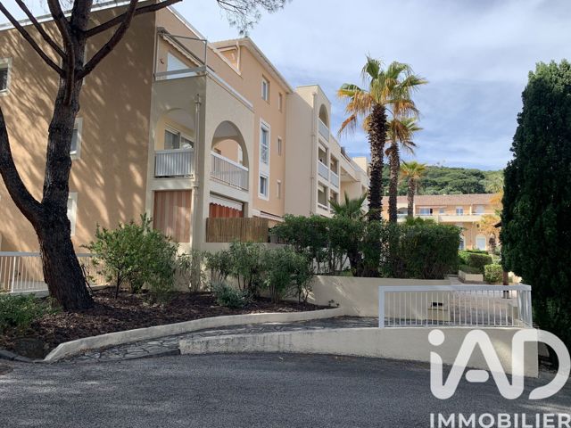 Vente  Appartement F3  de 40 m² à Cavalaire sur Mer 280 000 euros Réf: SFN-2023248