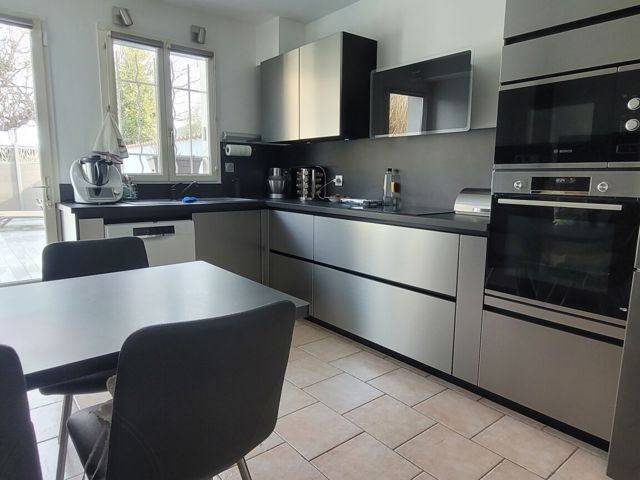 Vente  Maison de 95 m² à La Crau 399 500 euros Réf: SFN-1766032