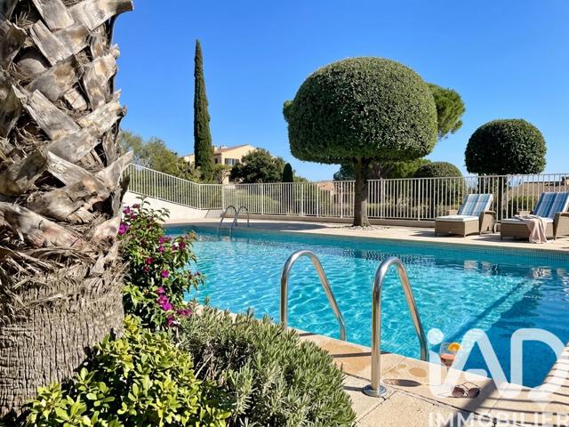 Vente  Appartement T2  de 34 m² à Hyères 274 000 euros Réf: SFN-2022561