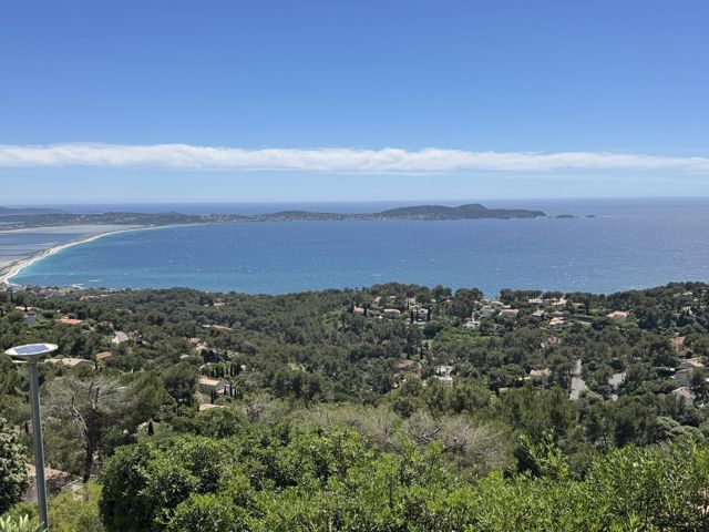 Vente  Studio de 26 m² à Hyères 201 000 euros Réf: SFN-2022549