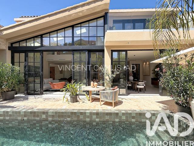 Vente  Maison de 280 m² à Sanary 2 890 000 euros Réf: SFN-2032948