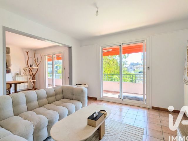 Vente  Appartement T4  de 78 m² à La Garde 258 000 euros Réf: SFN-2031938