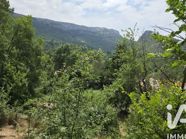 Vente  Terrain de 1600 m² à Plan d'Aups Sainte Baume 168 000 euros Réf: SFN-2038572