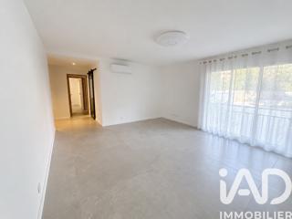 Vente  Appartement T3  de 64 m² à Hyères 290 000 euros Réf: SFN-2039602
