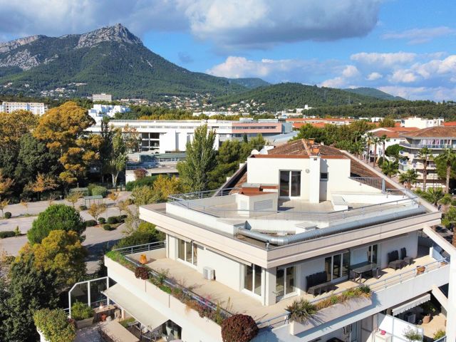 Vente  Appartement T5  de 124 m² à La Garde 535 000 euros Réf: SFN-2038208