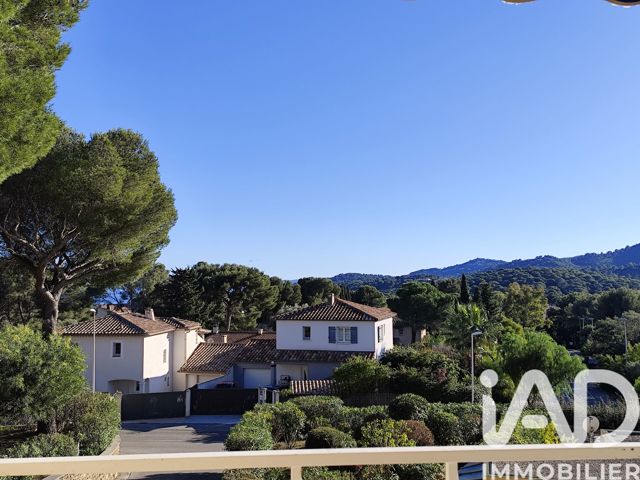 Vente  Appartement T3  de 59 m² à Bormes les Mimosas 367 500 euros Réf: SFN-1880147
