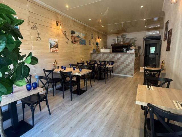 Vente  Local commercial de 70 m² à Brignoles 39 000 euros Réf: SFN-1981206