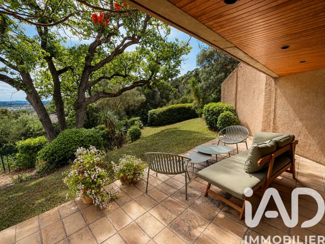 Vente  Maison de 173 m² à Hyères 1 112 000 euros Réf: SFN-2026291