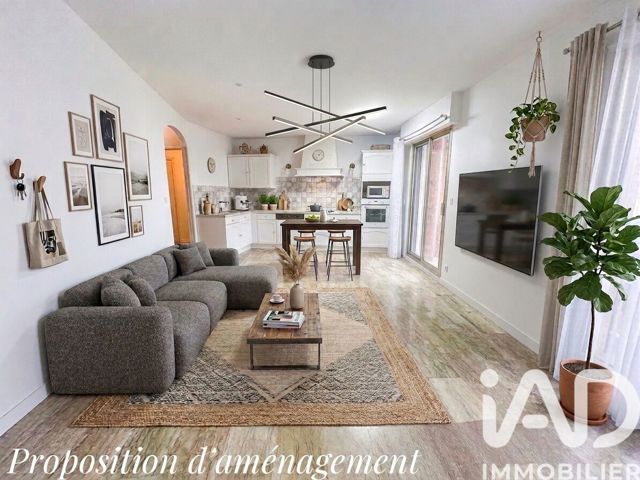 Vente  Appartement T2  de 46 m² à Hyères 139 000 euros Réf: SFN-2026641