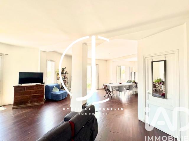 Vente  Appartement F7  de 115 m² à Toulon 340 000 euros Réf: SFN-2035731